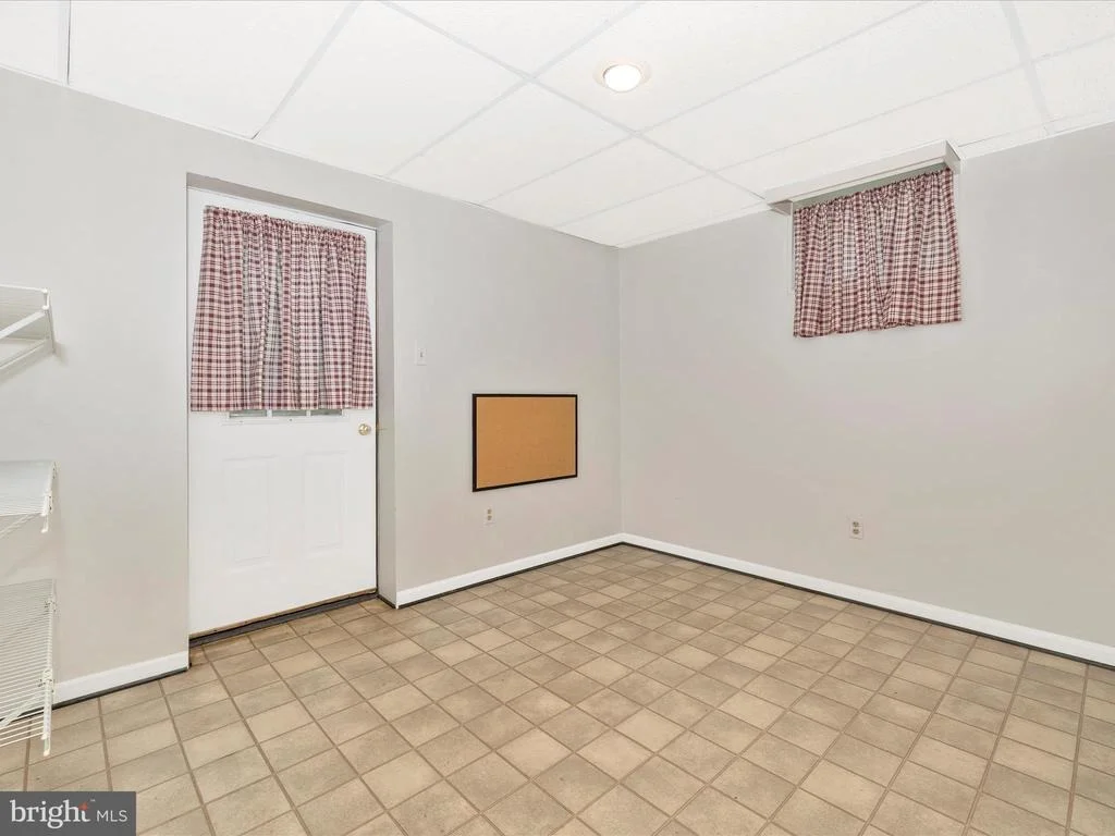Photo of 2124 COLLINGWOOD LANE
