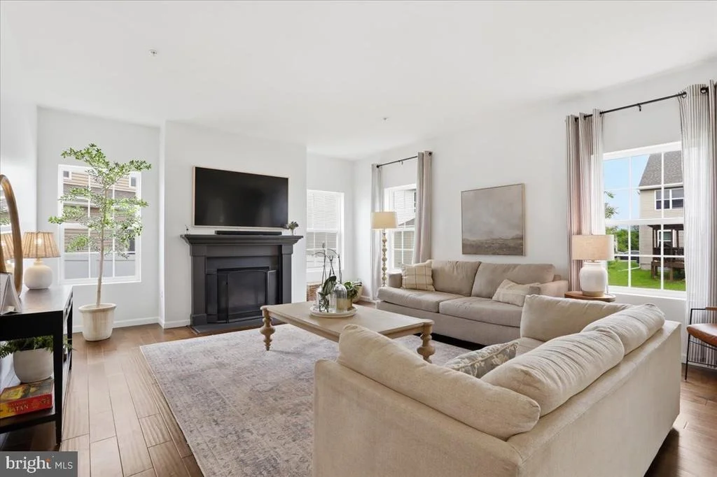 Photo of 2003 COHASSET COURT