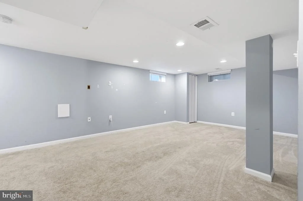 Photo of 6515 GATEWAY BOULEVARD