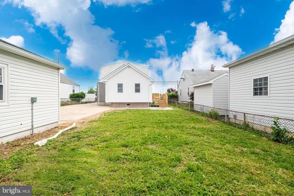 Photo of 1219 N POINT ROAD