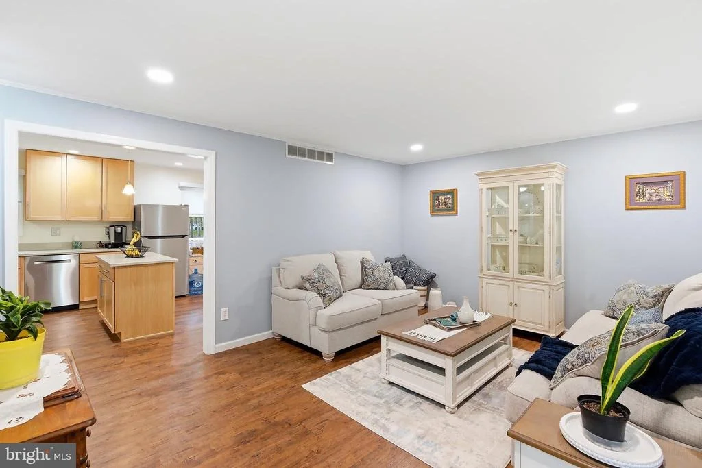 Photo of 33 RED OAK DRIVE