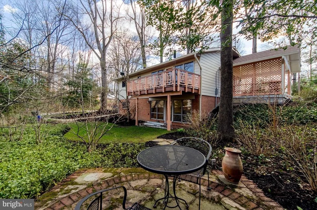 Photo of 7860 GLENISTER DRIVE
