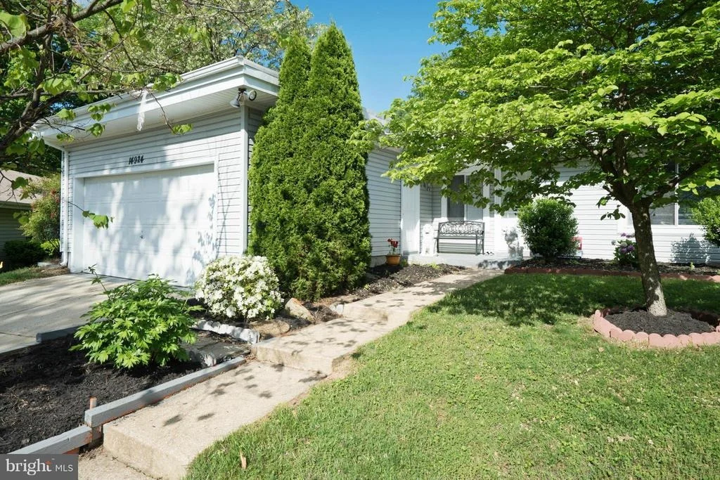Photo of 14924 HYDRUS ROAD