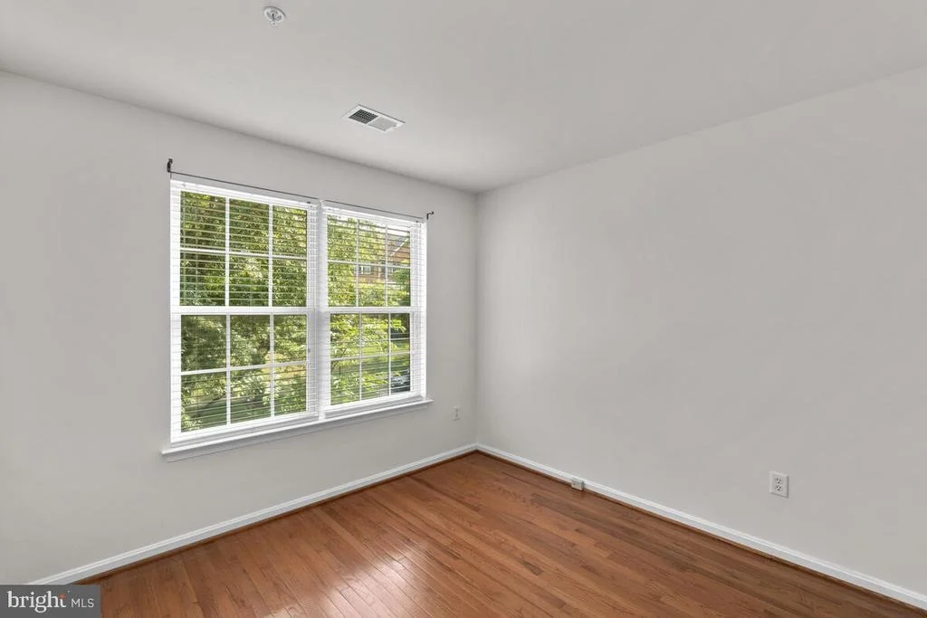 Photo of 10012 JUNIPER DRIVE