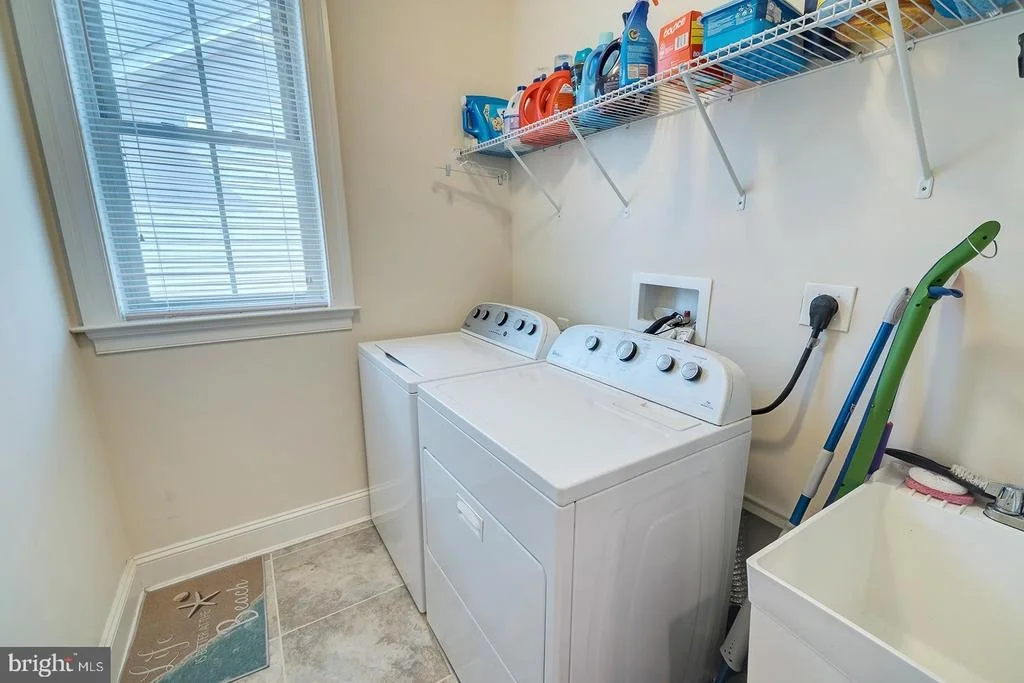 Photo of 38555 GOLDFINCH LANE