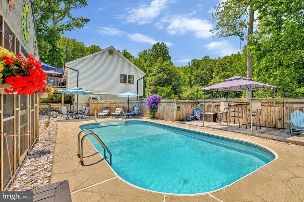Photo of 9017 MEGAN CIRCLE