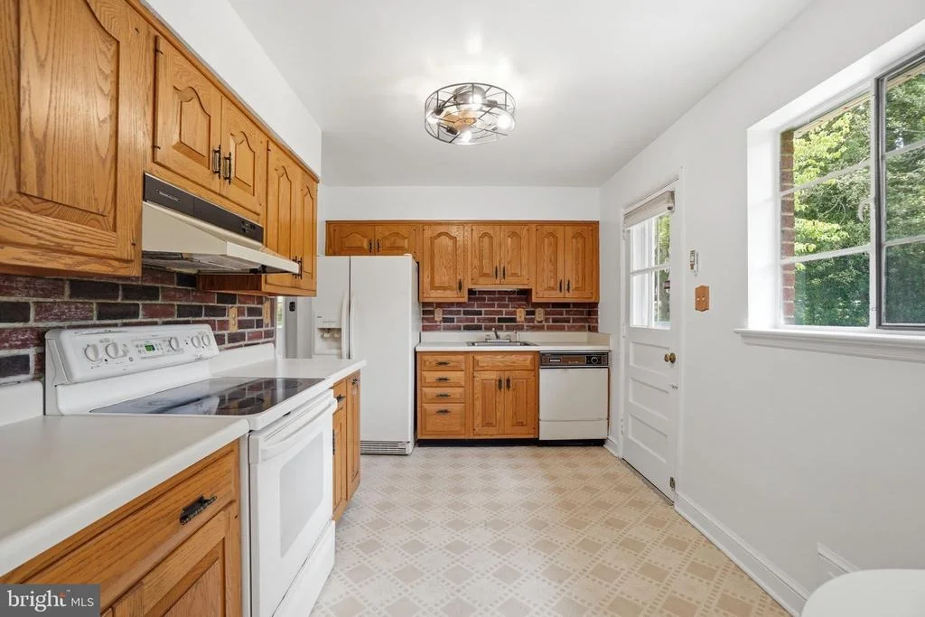 Photo of 7005 RALEIGH ROAD