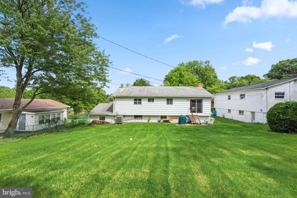 Photo of 524 MAPLE RIDGE LANE