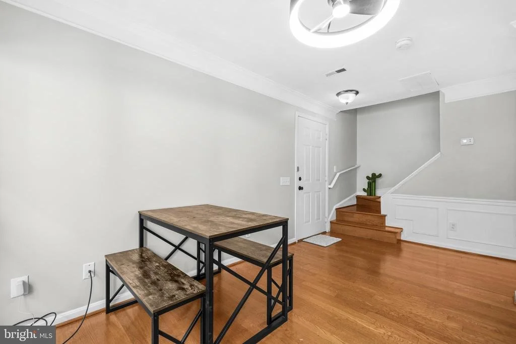 Photo of Unit 301 at 21843 BALDWIN SQUARE