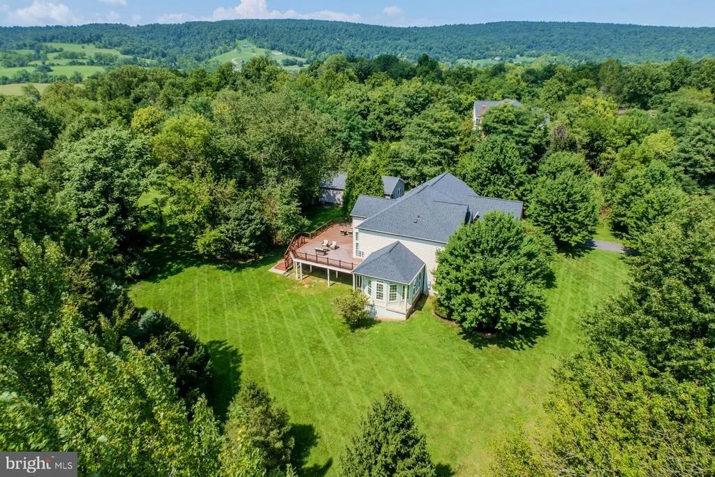 Photo of 17301 ROUNDMONT PLACE