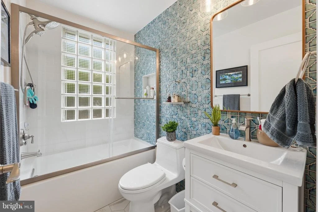 Photo of 9109 BRADFORD ROAD