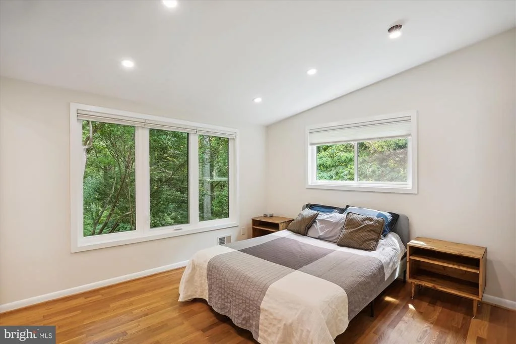 Photo of 222 HILLSBORO DRIVE