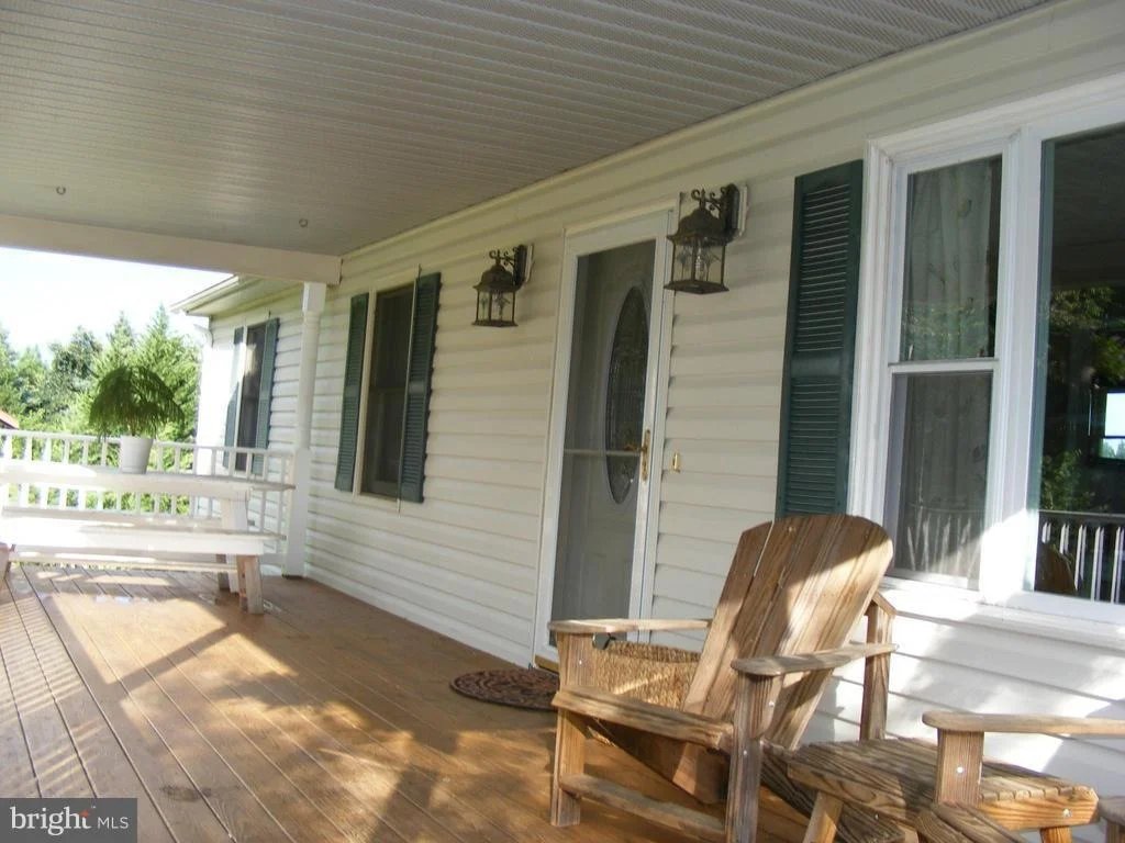 Photo of 17104 WATERLOO ROAD