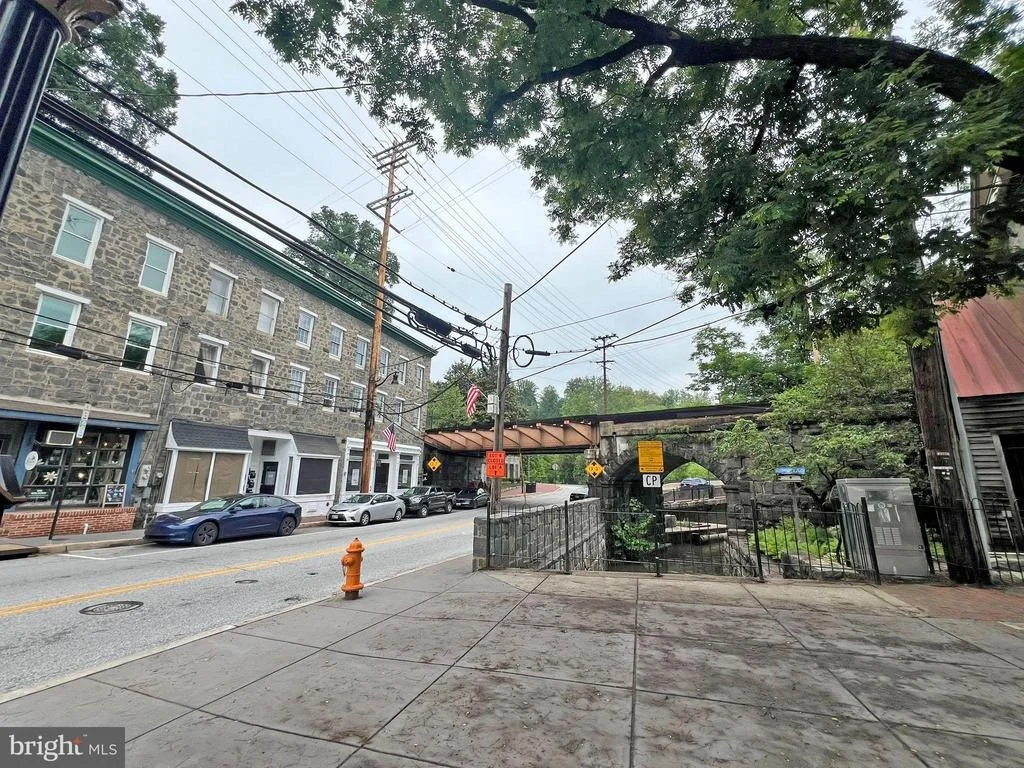 Photo of 8511 FREDERICK ROAD