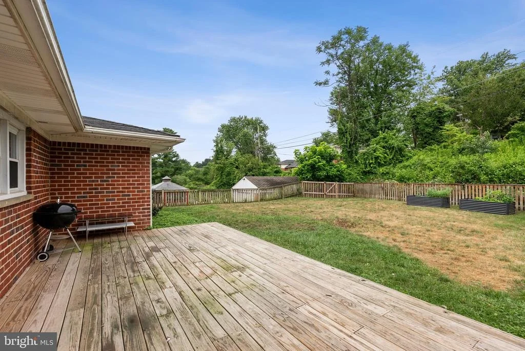 Photo of 816 PROVIDENCE ROAD