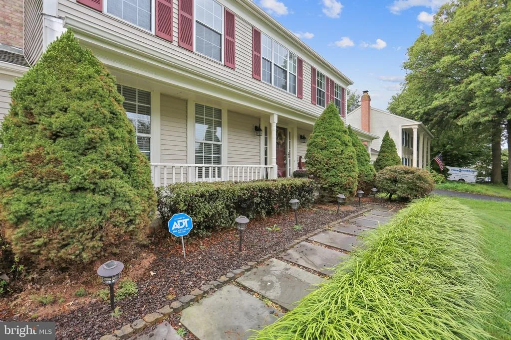 Photo of 912 POINTER RIDGE DRIVE
