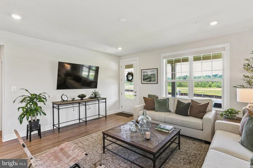 Photo of 384 CROWN POINT DRIVE
