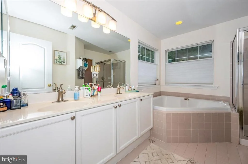 Photo of 9548 KINGSTON PLACE