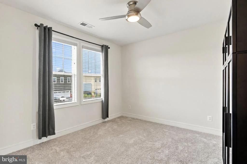 Photo of 1010 COUBERTIN DRIVE SE