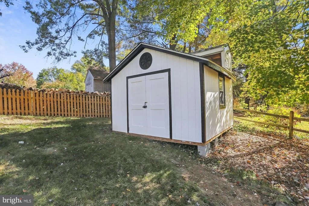 Photo of 3524 FALLING GREEN ROAD
