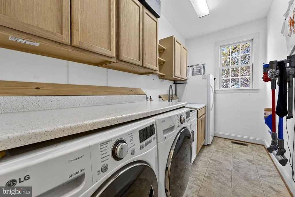 Photo of 42758 GLENSIDE DRIVE
