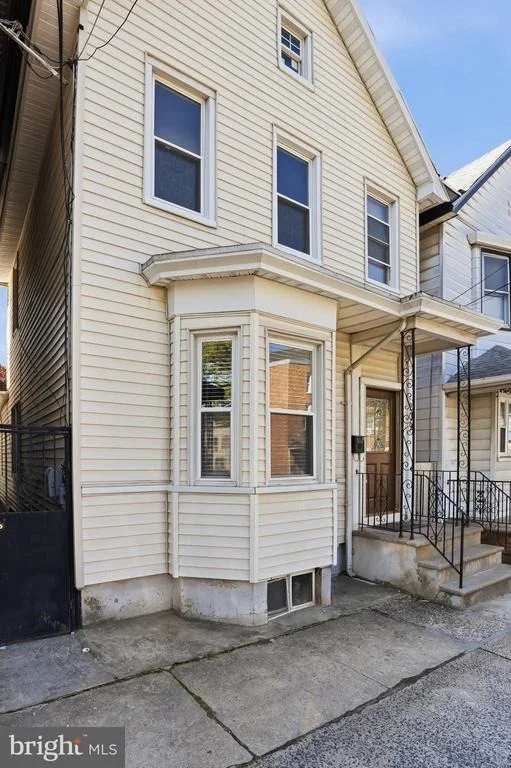 Photo of 209 HAMILTON STREET