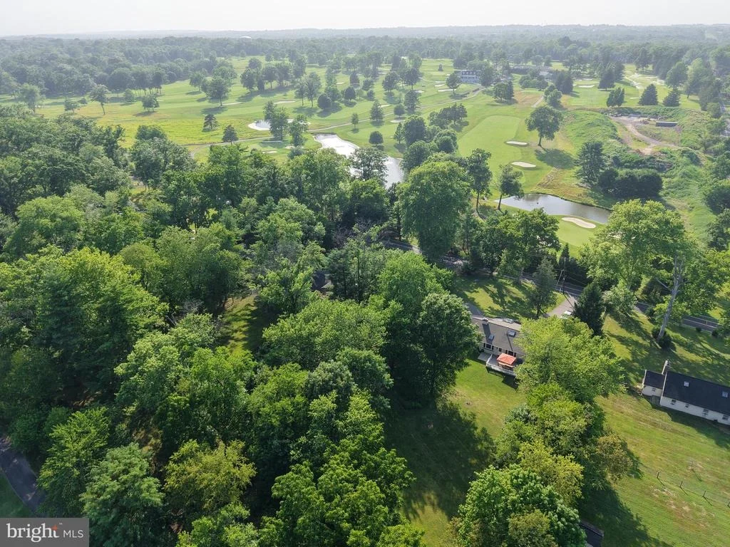 Photo of 607 MCKEAN ROAD