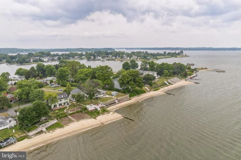 Photo of 3963 BAYSIDE DRIVE