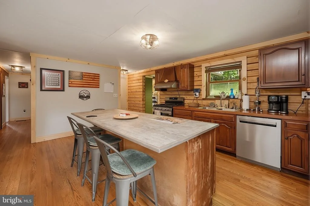Photo of 2189 TABLE ROCK ROAD