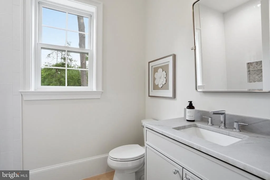 Photo of 1142 CAMERON ROAD