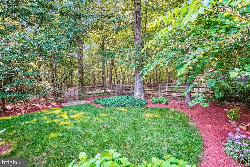 Photo of 19802 SHADY BROOK WAY
