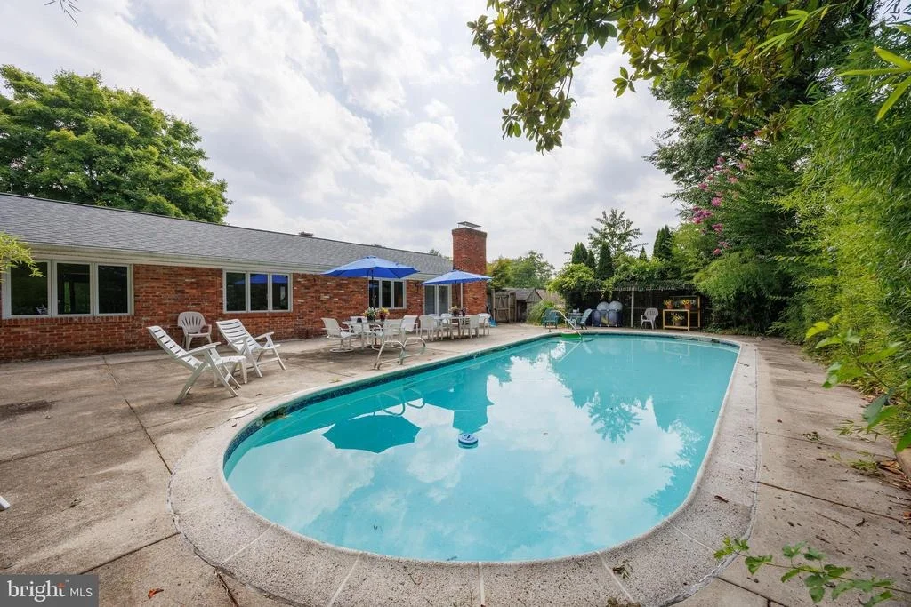 Photo of 2104 CEDAR CIRCLE DRIVE