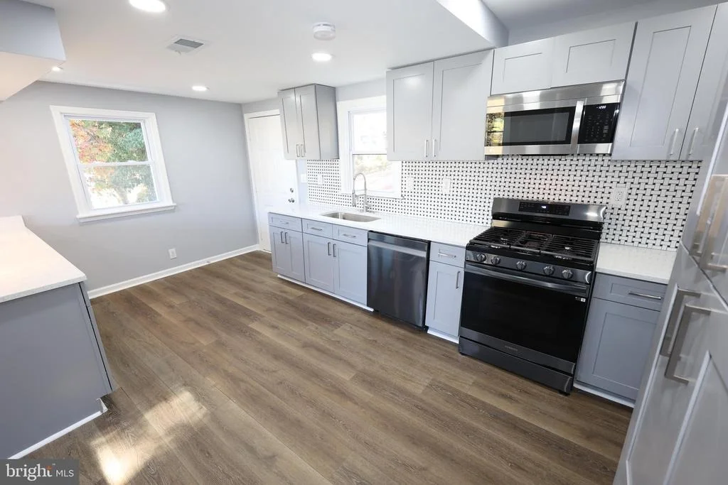 Photo of 4103 MAPLE