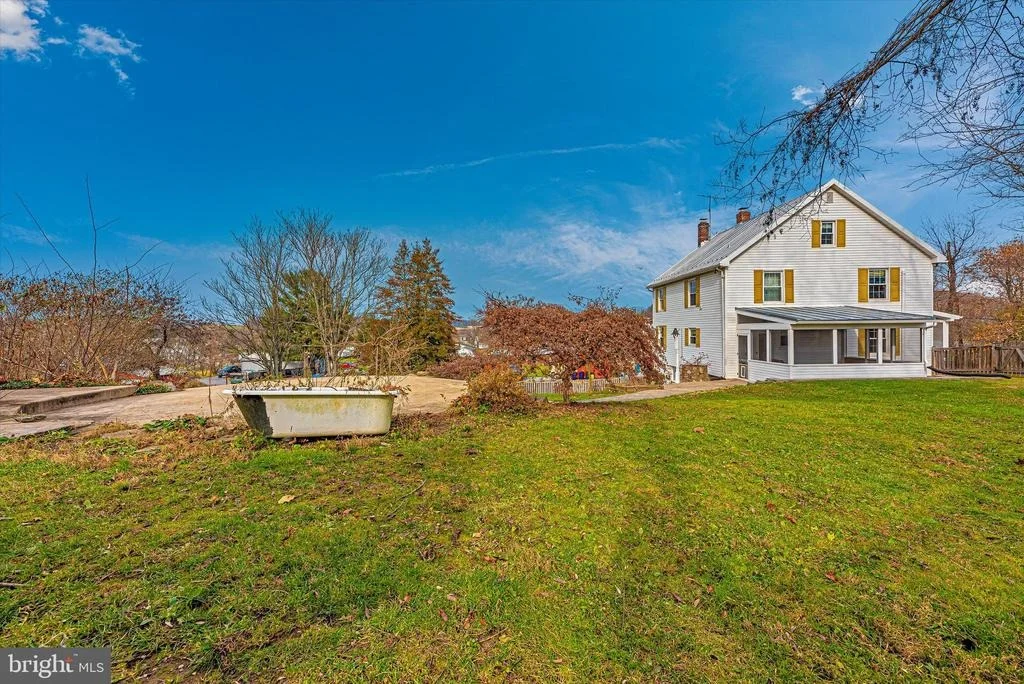 Photo of 9002 WALNUT STREET