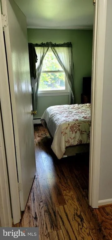 Photo of 302 W JUNIPER AVENUE