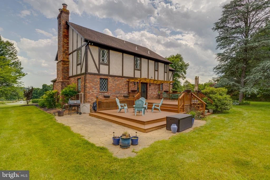 Photo of 2300 KINGS ARMS DRIVE