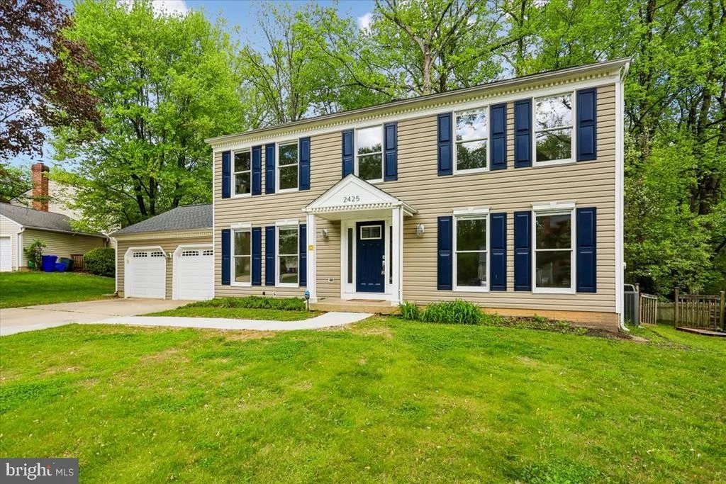 Photo of 2425 HIDDEN VALLEY LANE