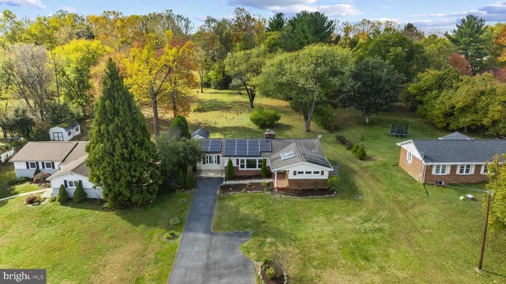 Photo of 19724 MEREDITH DRIVE