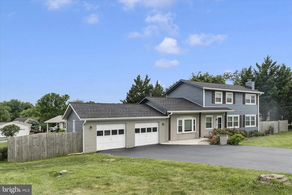Photo of 301 LANAFIELD DRIVE