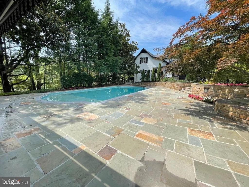Photo of 9218 COLESVILLE ROAD