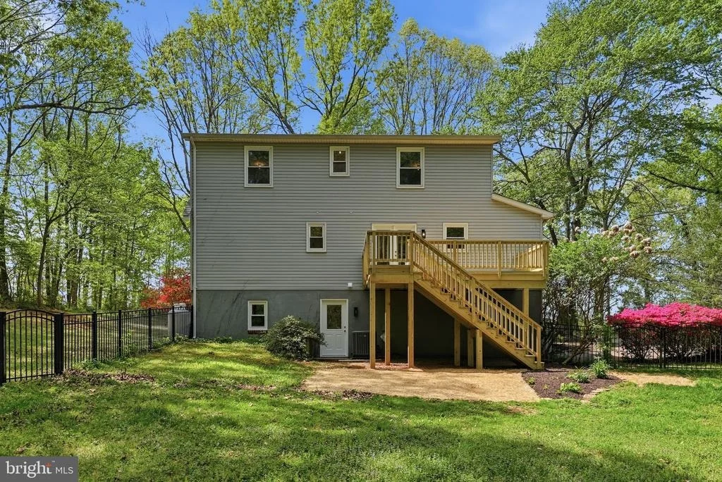 Photo of 3229 COLVIN ROAD