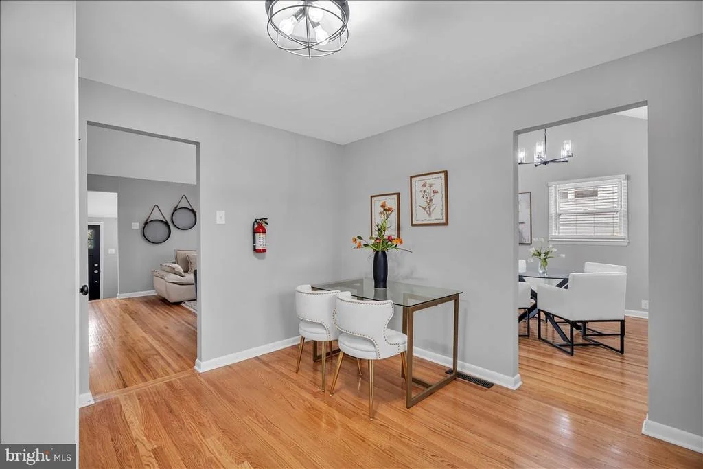 Photo of 180 CHERRY TREE LANE