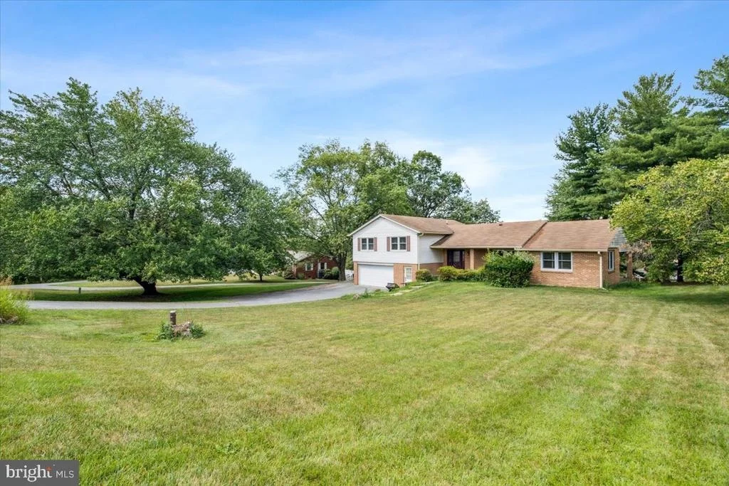 Photo of 6198 VIEWSITE COURT