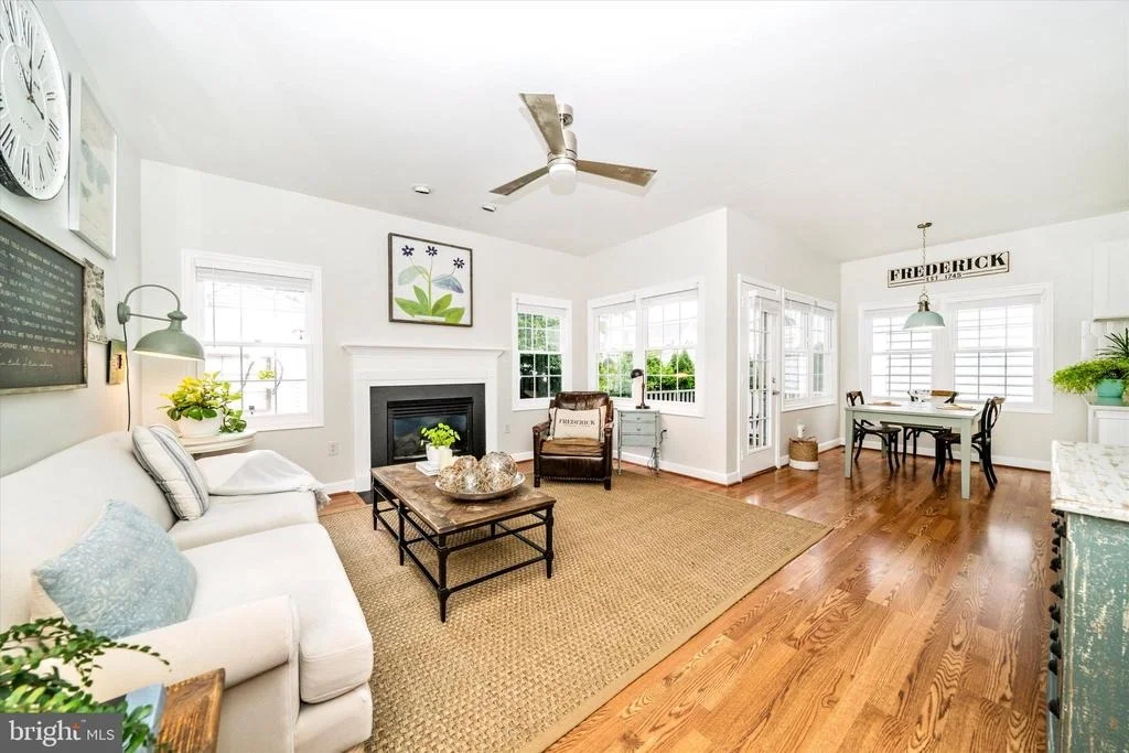 Photo of 2447 MERCHANT STREET