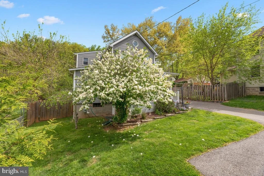 Photo of 607 REST AVENUE