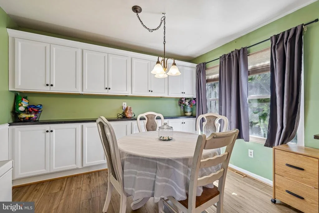 Photo of 413 BABYLON COURT