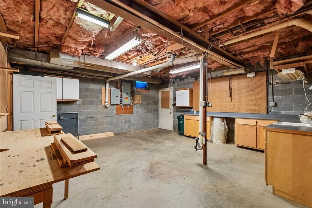 Photo of 8101 SUNDOWN LANE