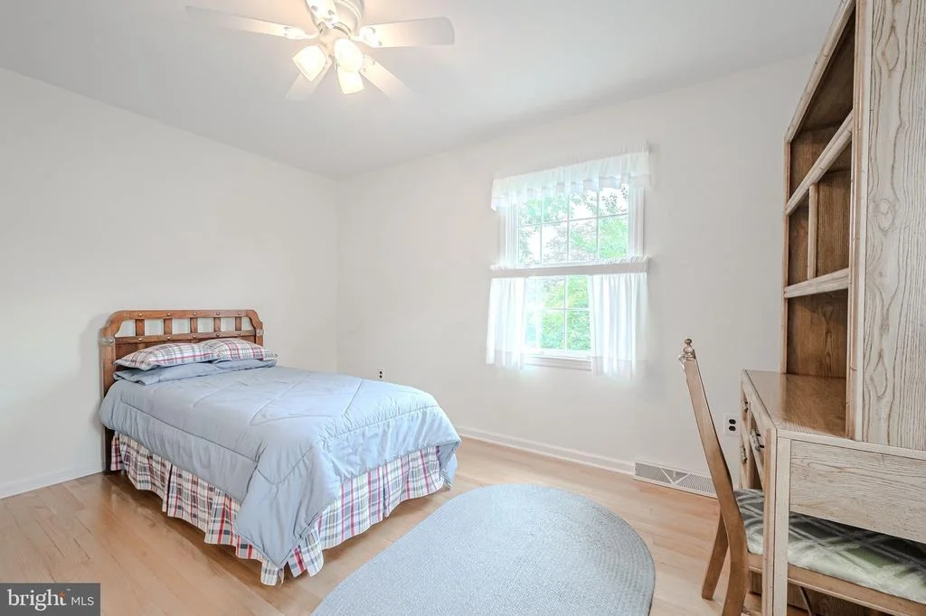 Photo of 49 TENBY CHASE DRIVE