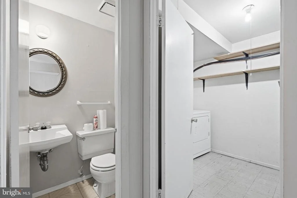 Photo of 215 COMPTON ROAD