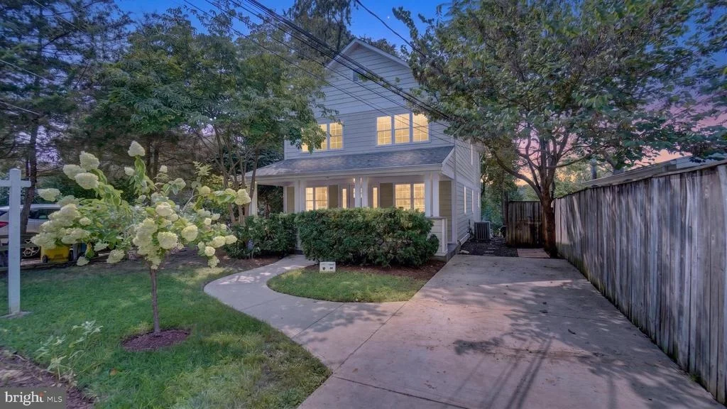 Photo of 7732 W SHORE ROAD W